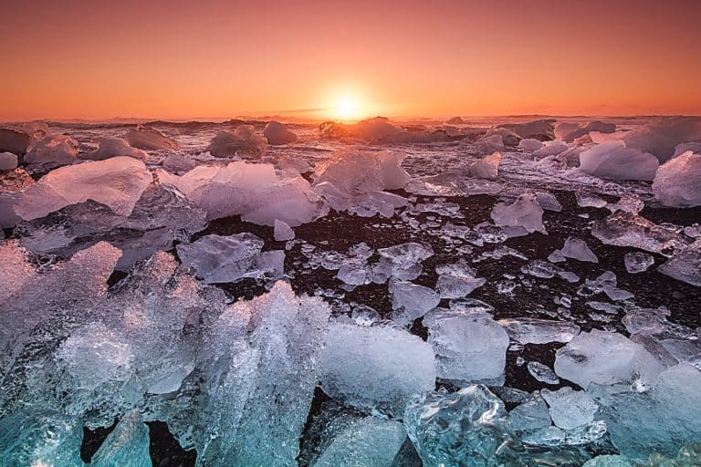 The Symbolism of Ice In Dreams & Literature (11 Examples)